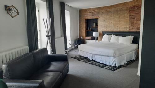 Suite Junior  / 1 lit King